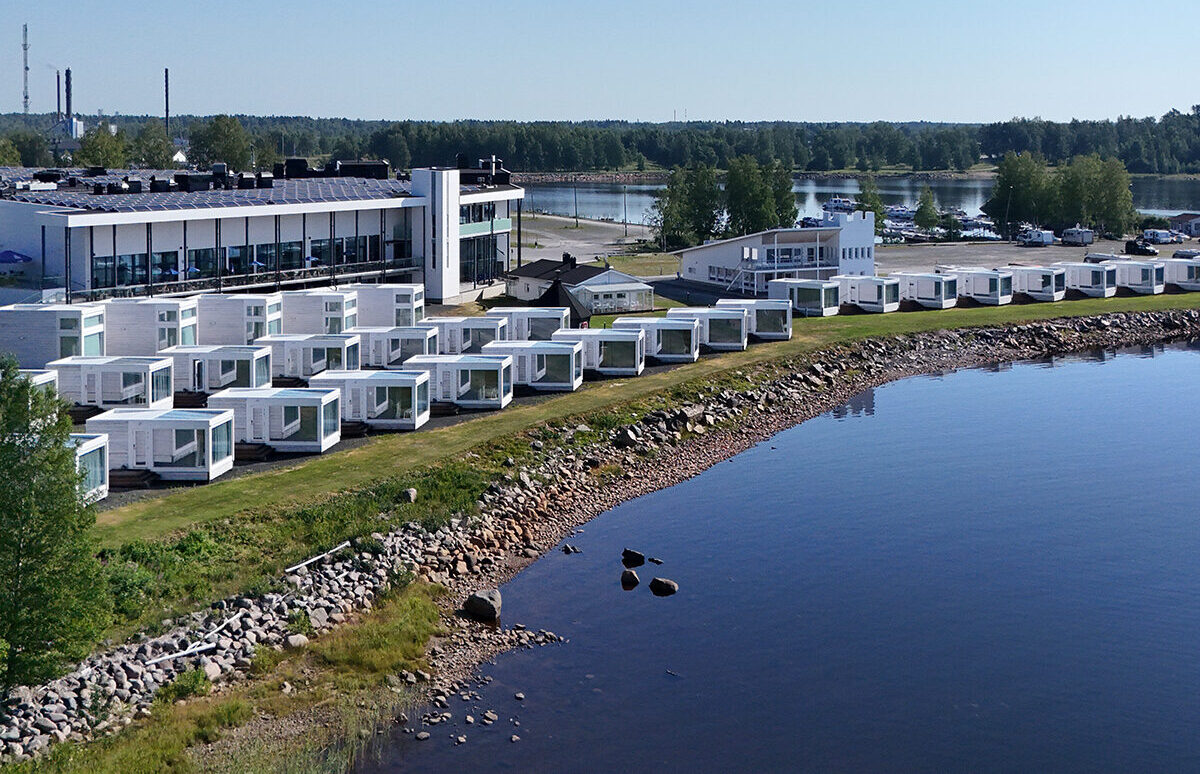 Lapissa, mutta meren rannalla