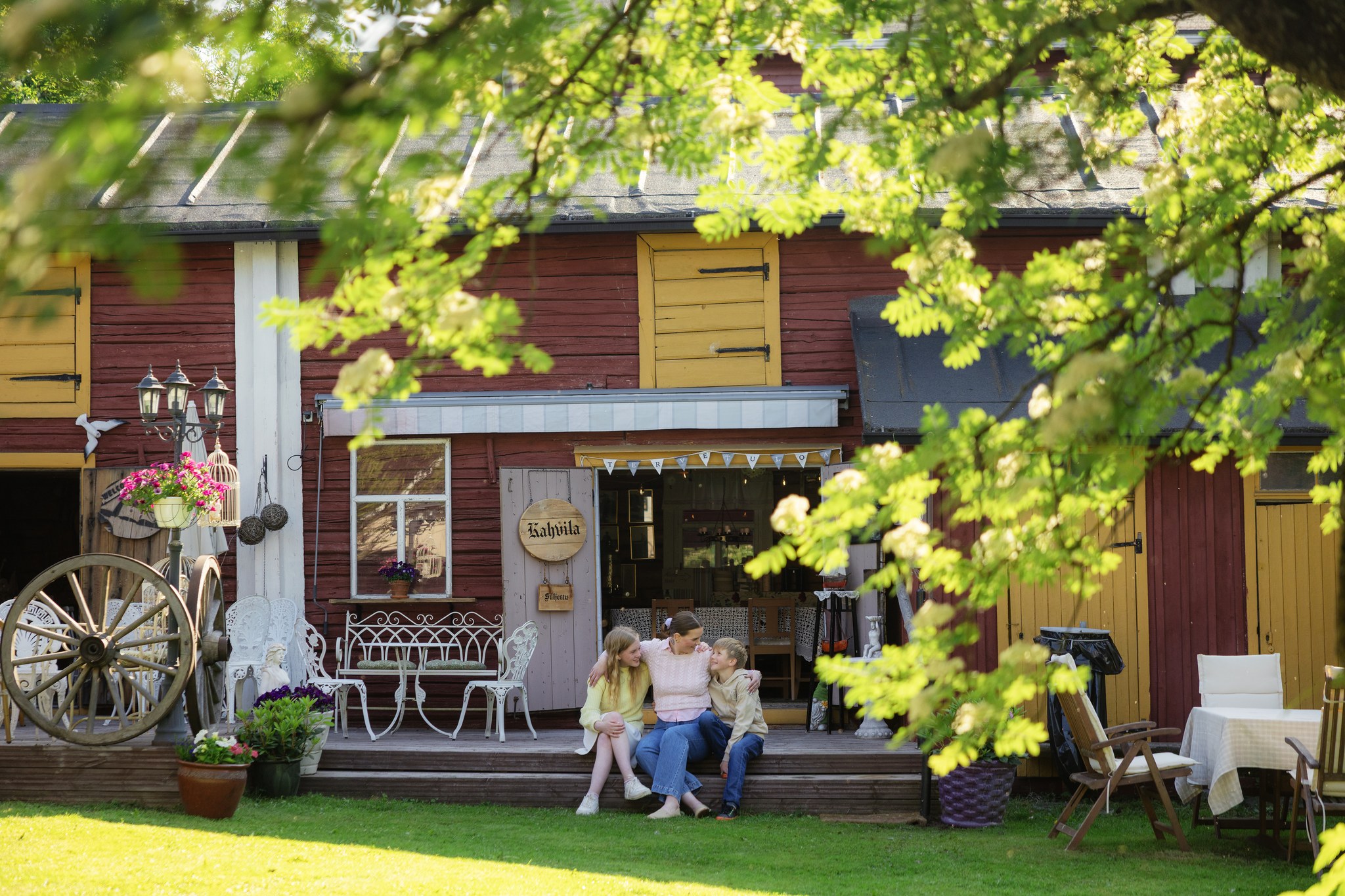 Tunnelmalliset kesäkahvilat Pohjolan rengastien varrella